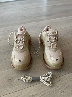 BALENCIAGA WOMEN'S TRIPLE S CLEAR SOLE SNEAKER IN BEIGE